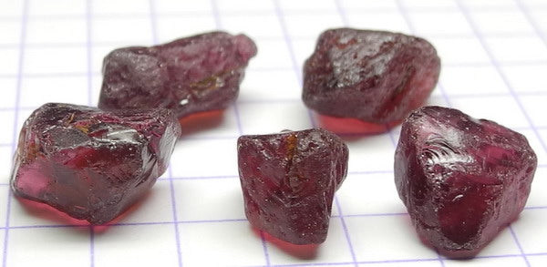 Rhodolite Garnet - 23.12ct - Hand Select Gem Rough - prettyrock.com