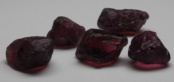 Rhodolite Garnet - 23.12ct - Hand Select Gem Rough - prettyrock.com