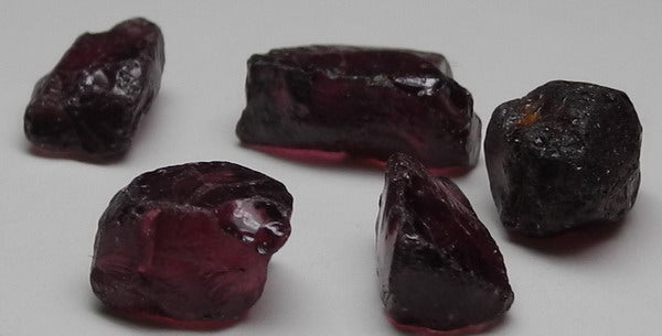 Rhodolite Garnet - 22.27ct - Hand Select Gem Rough - prettyrock.com