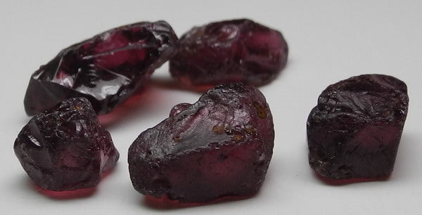 Rhodolite Garnet - 25.35ct - Hand Select Gem Rough - prettyrock.com