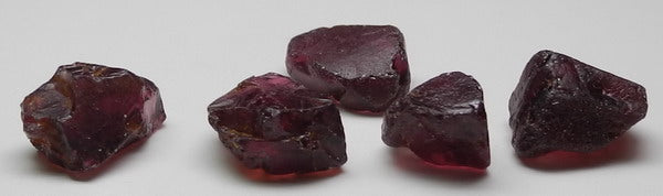 Rhodolite Garnet - 26.14ct - Hand Select Gem Rough - prettyrock.com