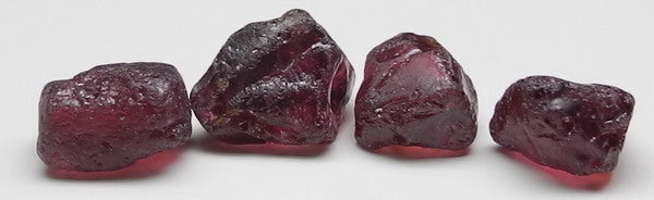 Rhodolite Garnet - 26.14ct - Hand Select Gem Rough - prettyrock.com