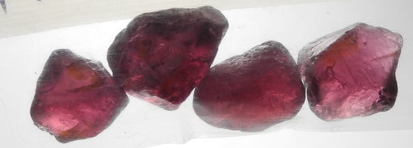 Rhodolite Garnet - 26.14ct - Hand Select Gem Rough - prettyrock.com