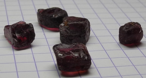 Rhodolite Garnet - 25.21ct - Hand Select Gem Rough - prettyrock.com