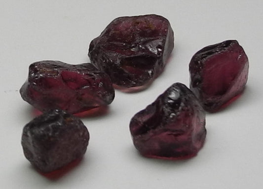 Rhodolite Garnet - 21.44ct - Hand Select Gem Rough - prettyrock.com