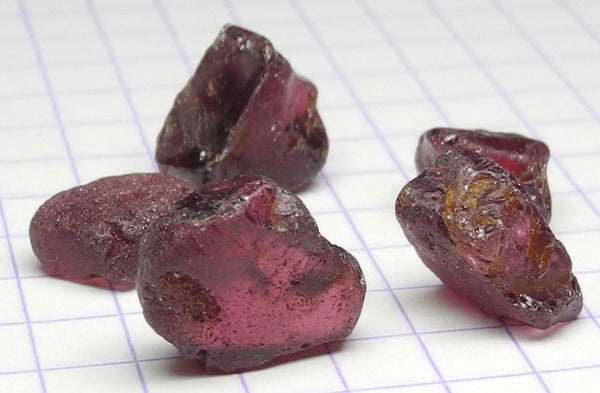 Rhodolite Garnet - 25.27ct - Hand Select Gem Rough - prettyrock.com