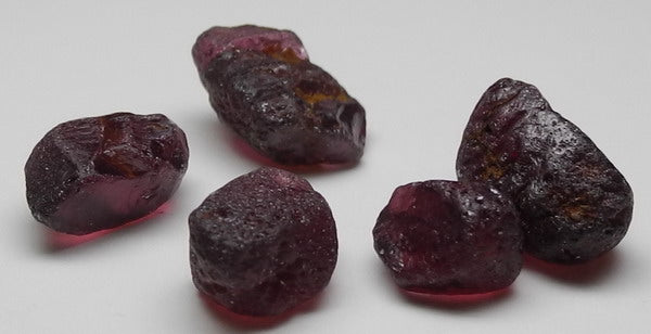 Rhodolite Garnet - 24.77ct - Hand Select Gem Rough - prettyrock.com