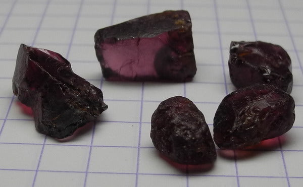 Rhodolite Garnet - 23.07ct - Hand Select Gem Rough - prettyrock.com