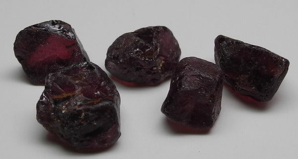 Rhodolite Garnet - 28.45ct - Hand Select Gem Rough - prettyrock.com