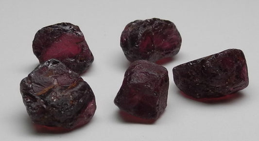 Rhodolite Garnet - 28.45ct - Hand Select Gem Rough - prettyrock.com