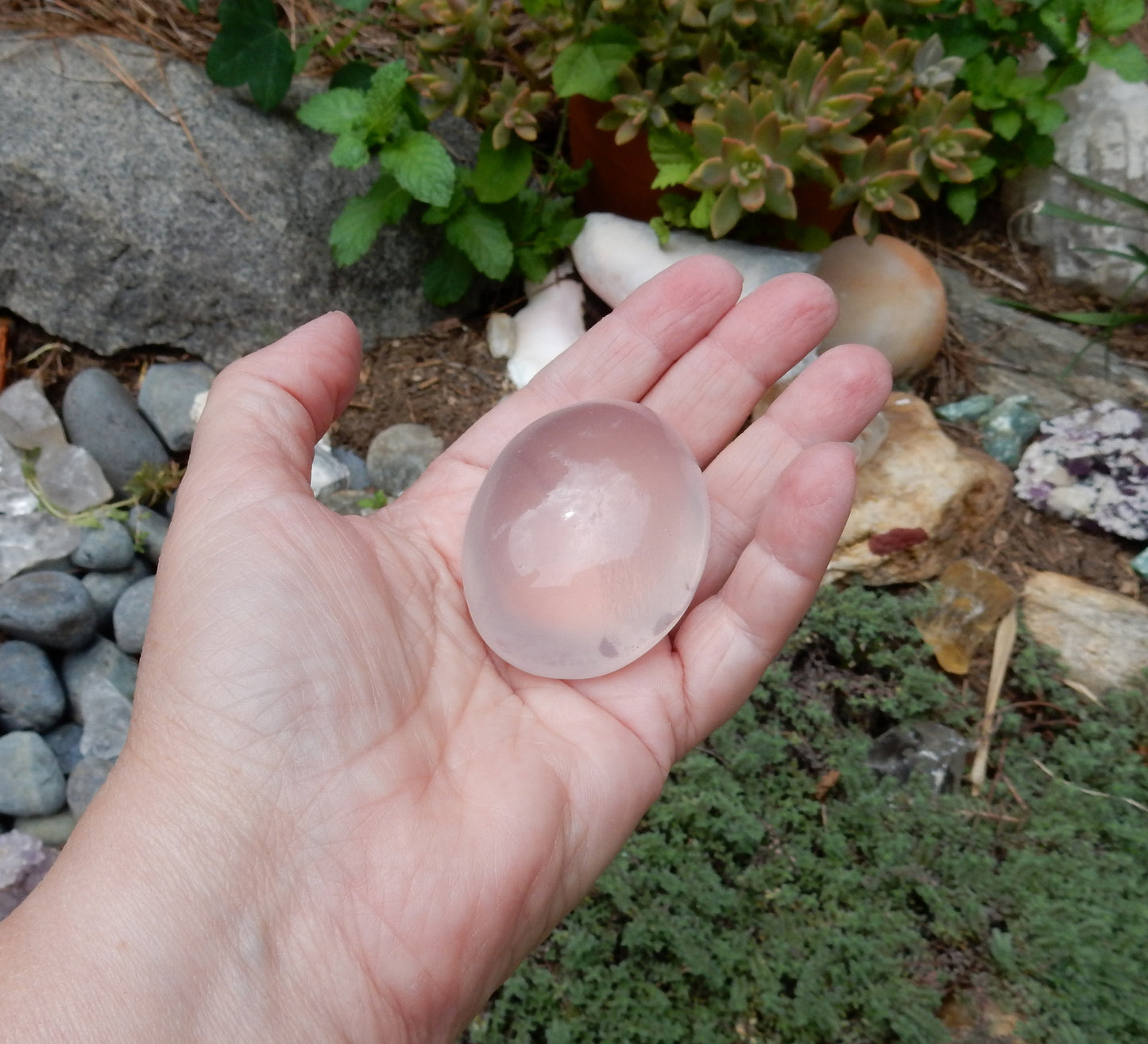 Rose Quartz Palm Stone - 378.5 ct - prettyrock.com