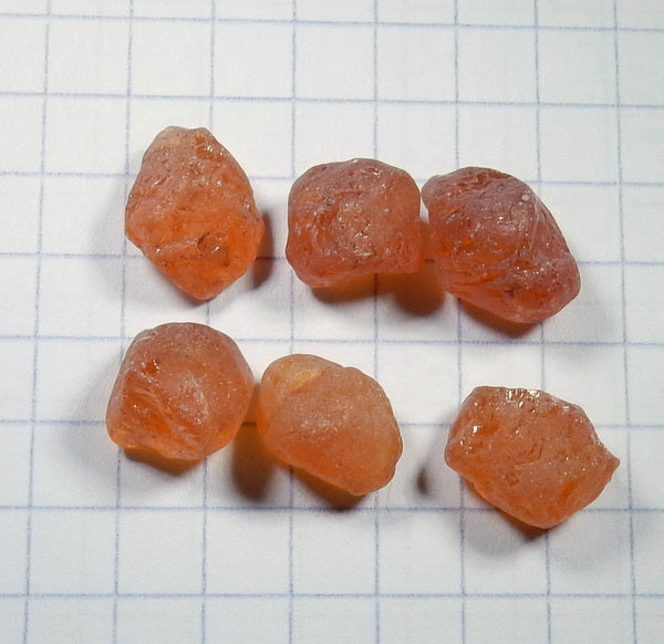 Spessartite Garnet - 25.16ct - Hand Select Gem Rough - prettyrock.com