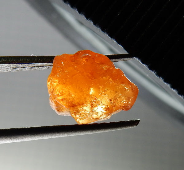 Spessartite Garnet - 20.77ct - Hand Select Gem Rough - prettyrock.com