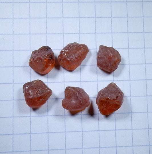 Spessartite Garnet - 24.2ct - Hand Select Gem Rough - prettyrock.com