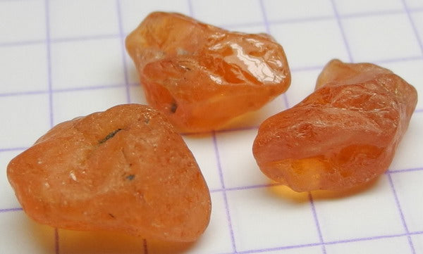 Spessartite Garnet - 15.35ct - Hand Select Gem Rough - prettyrock.com