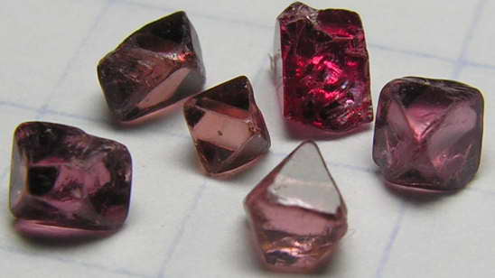 Crystal Spinel - 1.79ct - Hand Select Gem Rough - prettyrock.com