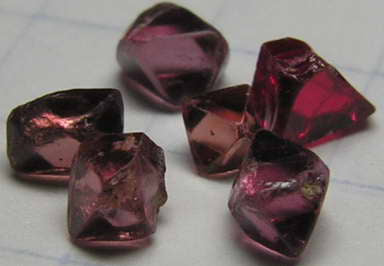 Crystal Spinel - 1.79ct - Hand Select Gem Rough - prettyrock.com