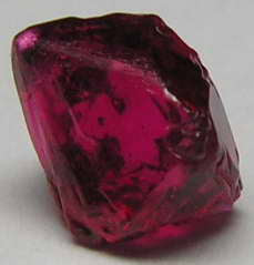 Spinel - 2.01ct - Hand Select Gem Rough - prettyrock.com