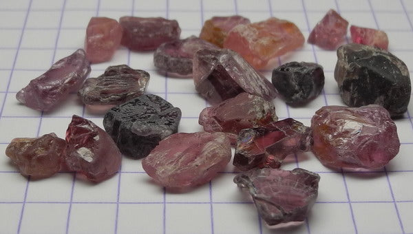 Spinel - 44ct - Hand Select Gem Rough - prettyrock.com