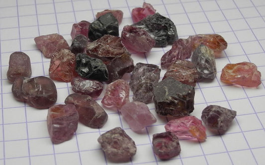 Spinel - 72ct - Hand Select Gem Rough - prettyrock.com