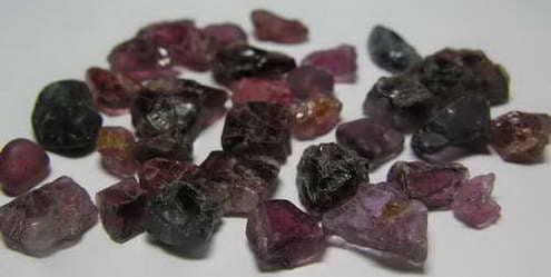Spinel - 135.65ct - Hand Select Gem Rough - prettyrock.com