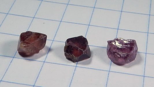 Spinel Crystals - 2.95ct - Hand Select Gem Rough - prettyrock.com