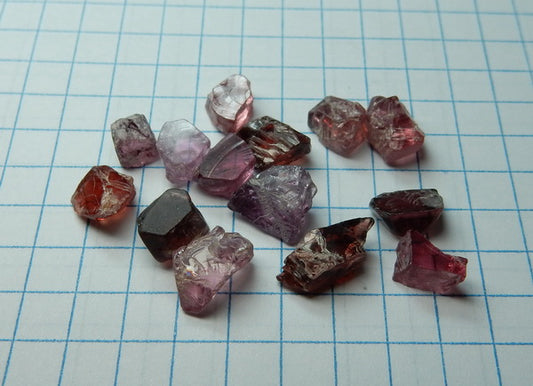 Spinel - 23.13ct - Hand Select Gem Rough - prettyrock.com