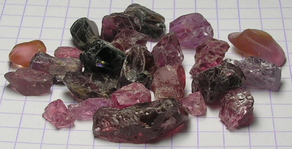 Spinel - 95ct - Hand Select Gem Rough - prettyrock.com