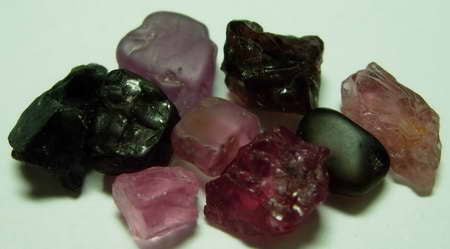 Spinel - 28.8ct - Hand Select Gem Rough - prettyrock.com