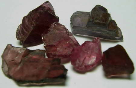 Spinel - 27.93ct - Hand Select Gem Rough - prettyrock.com
