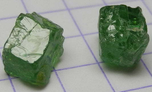 Tsavorite Garnet - 4.45ct - Hand Select Gem Rough - prettyrock.com