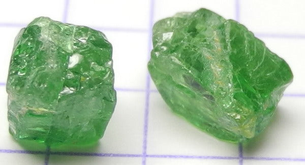 Tsavorite Garnet - 4.45ct - Hand Select Gem Rough - prettyrock.com