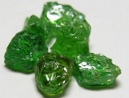 Tsavorite Garnet - 10.07ct - Hand Select Gem Rough - prettyrock.com