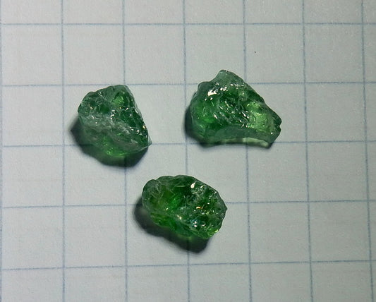 Tsavorite Garnet - 6.16ct - Hand Select Gem Rough - prettyrock.com