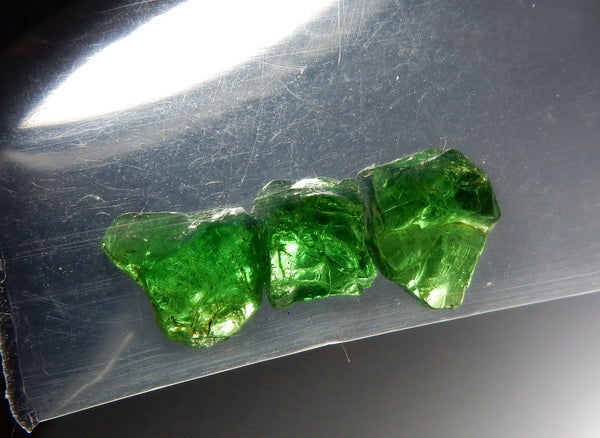 Tsavorite Garnet - 4.95ct - Hand Select Gem Rough - prettyrock.com