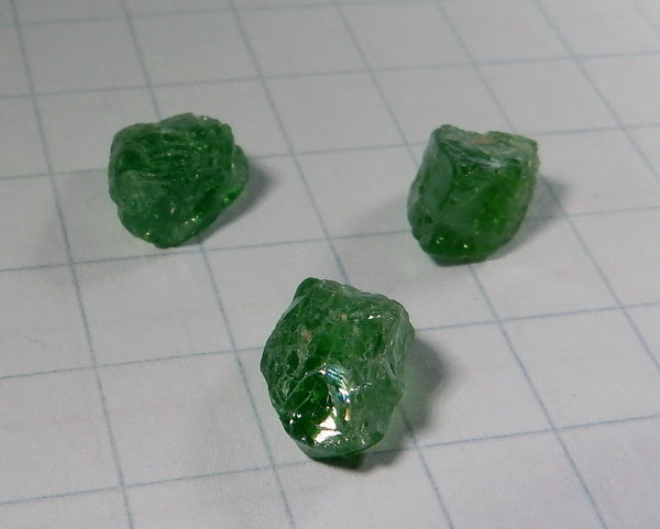 Tsavorite Garnet - 5.6ct - Hand Select Gem Rough - prettyrock.com