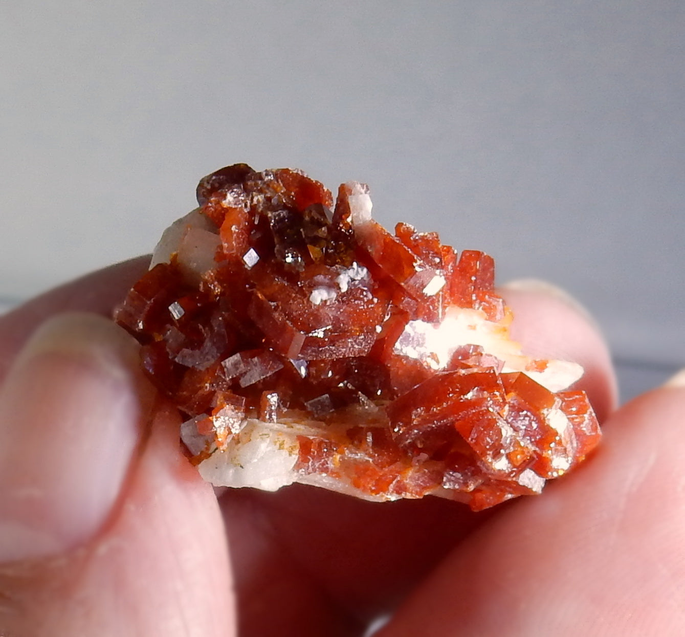 Vanadanite - 56 ct Mineral Specimen - prettyrock.com