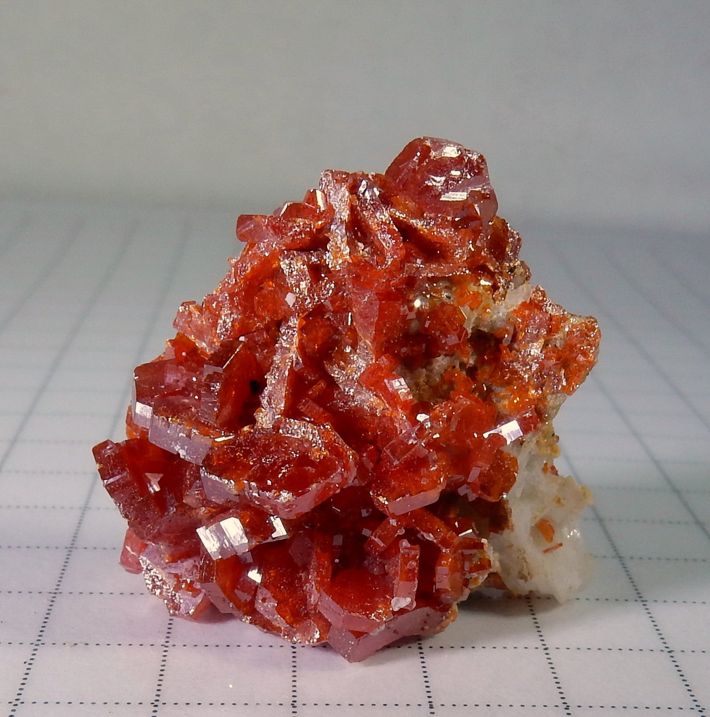 Vanadanite - 57.5 ct Mineral Specimen - prettyrock.com