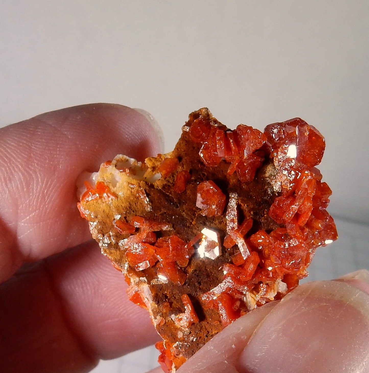 Vanadanite - 57.5 ct Mineral Specimen - prettyrock.com