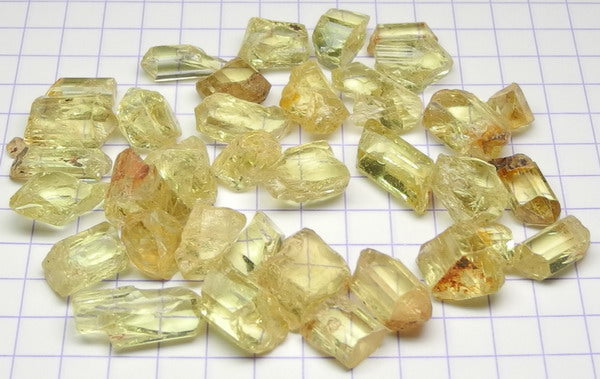 93.6ct Yellow Apatite - Hand Select Gem Rough - prettyrock.com