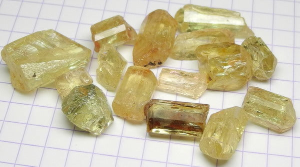 90.7ct Yellow Apatite - Hand Select Gem Rough - prettyrock.com