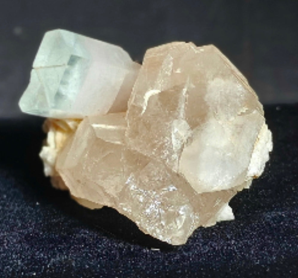 250g Aquamarine & morganite on Quartz crystal - Mineral Specimen