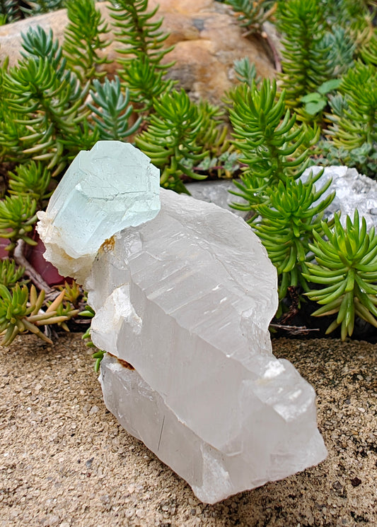 130g Aquamarine - Mineral Specimen - prettyrock.com