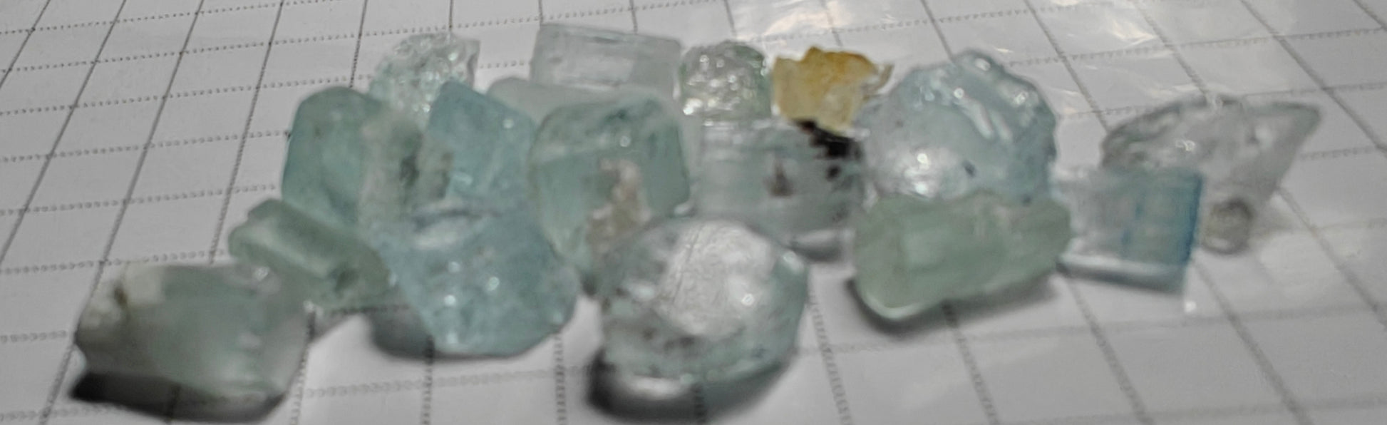 Aquamarine - 52 carats - Hand Select Faceting Gem Rough Crystals - prettyrock.com