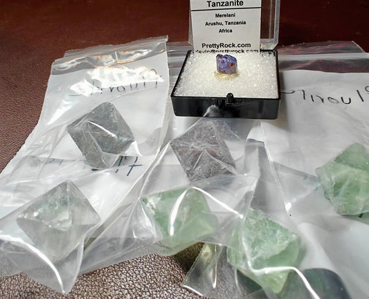 6 pcs Fluorite - Mineral Specimen with Tanzanite thumb - prettyrock.com