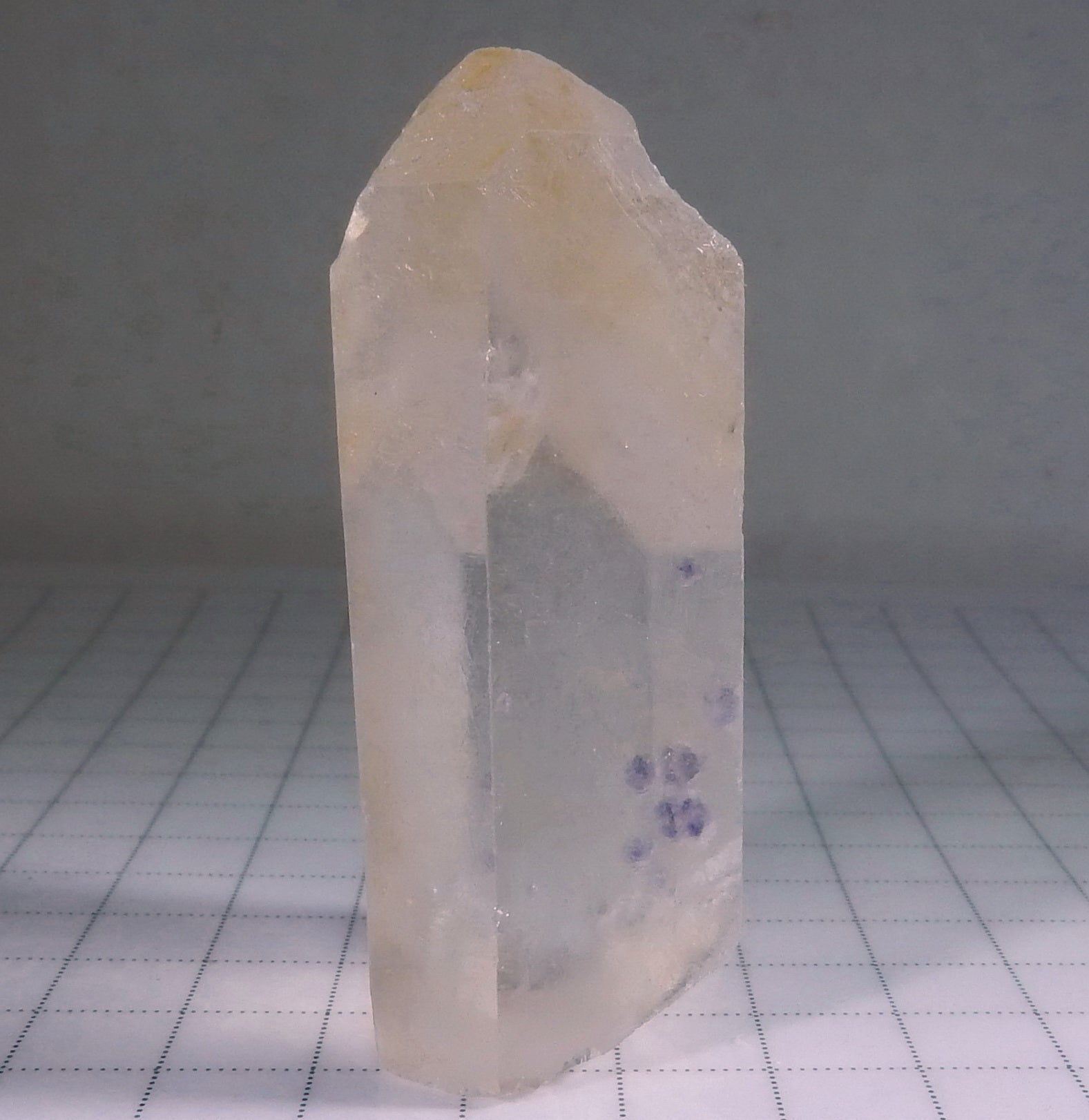 Quartz with Fluorite Inclusions - Mineral Specimen - 115ct - prettyrock.com