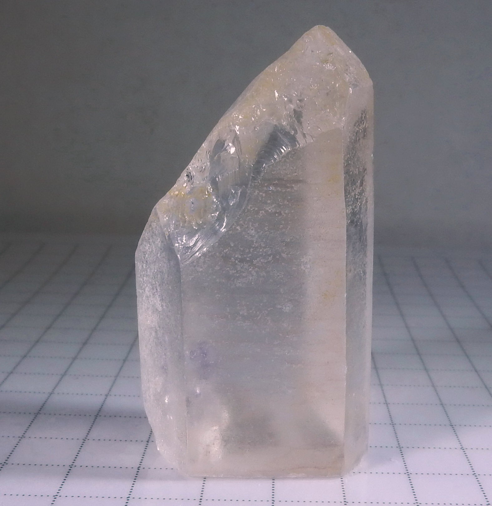 Quartz with Fluorite Inclusions - Mineral Specimen - 115ct - prettyrock.com