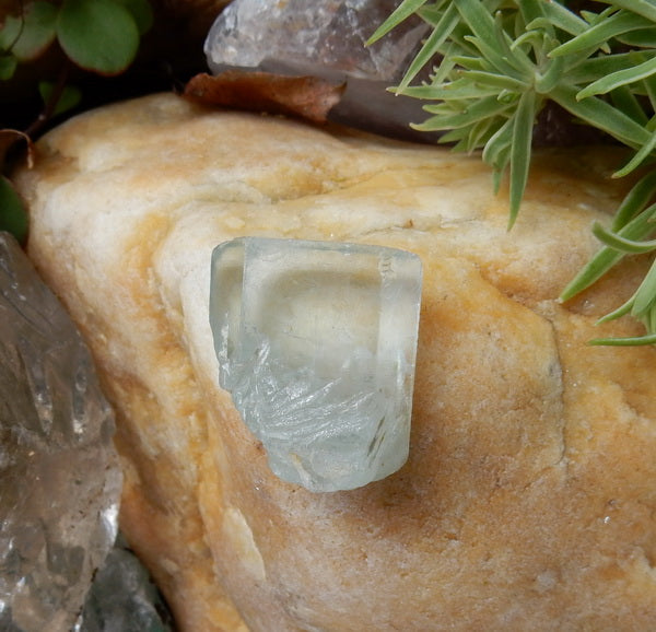 99.5ct Aquamarine  - Mineral Specimen - prettyrock.com