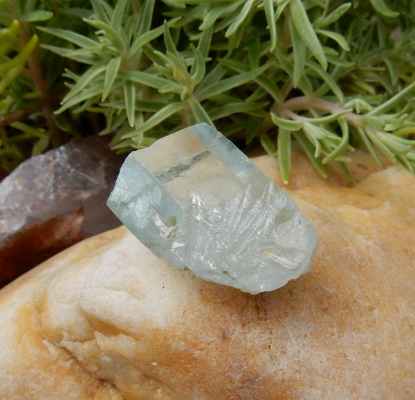 99.5ct Aquamarine  - Mineral Specimen - prettyrock.com