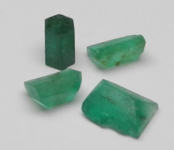 2.98ct Emerald  - Hand Select Gem Rough - prettyrock.com